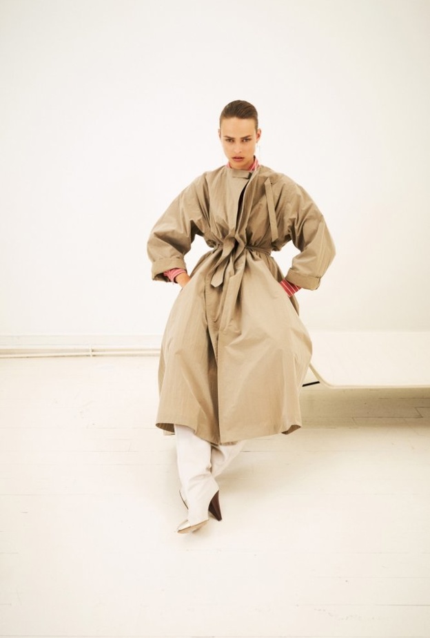 معطف خفيف باللون البيج من Isabel Marant 