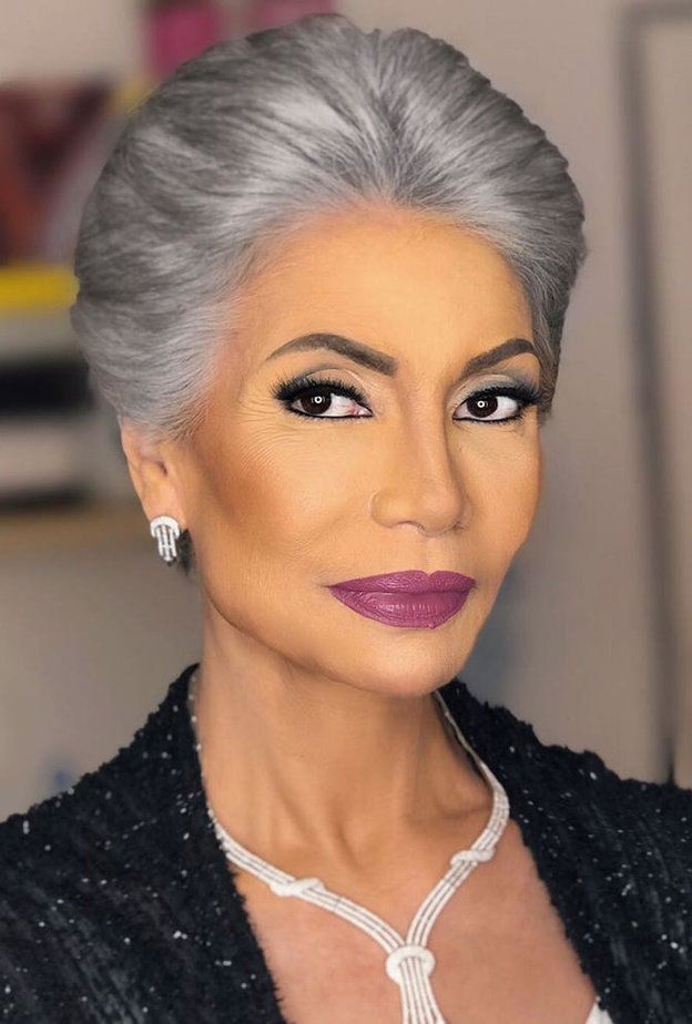  الفنانة المصرية سوسن بدر تزوجت 7 مرات