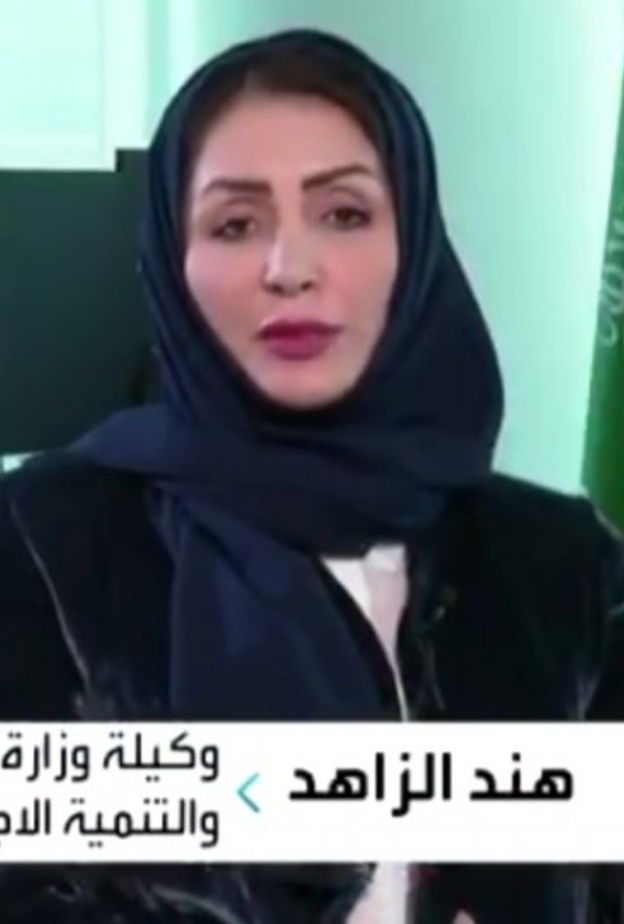  هند الزاهد خلال مشاركتها في برنامج سؤال مباشر