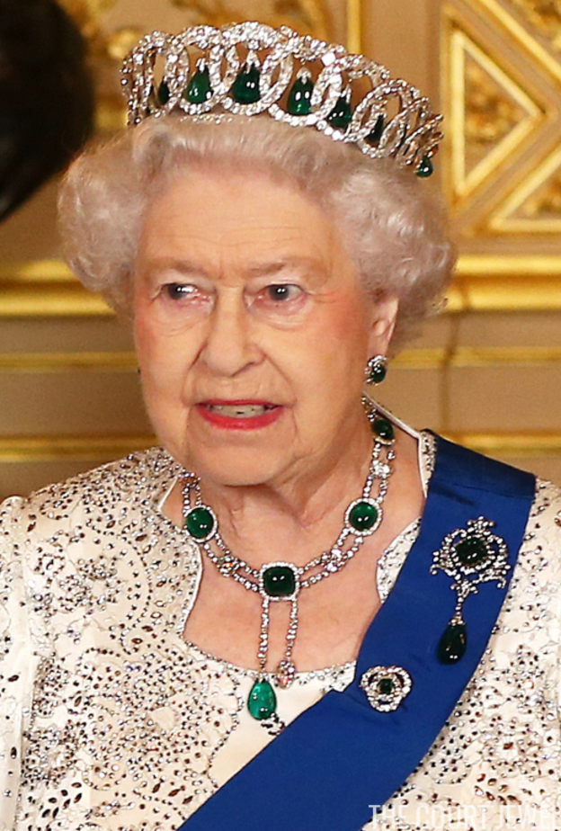  الملكة إليزابيث الثانية تتألق بتاج Vladimir tiara