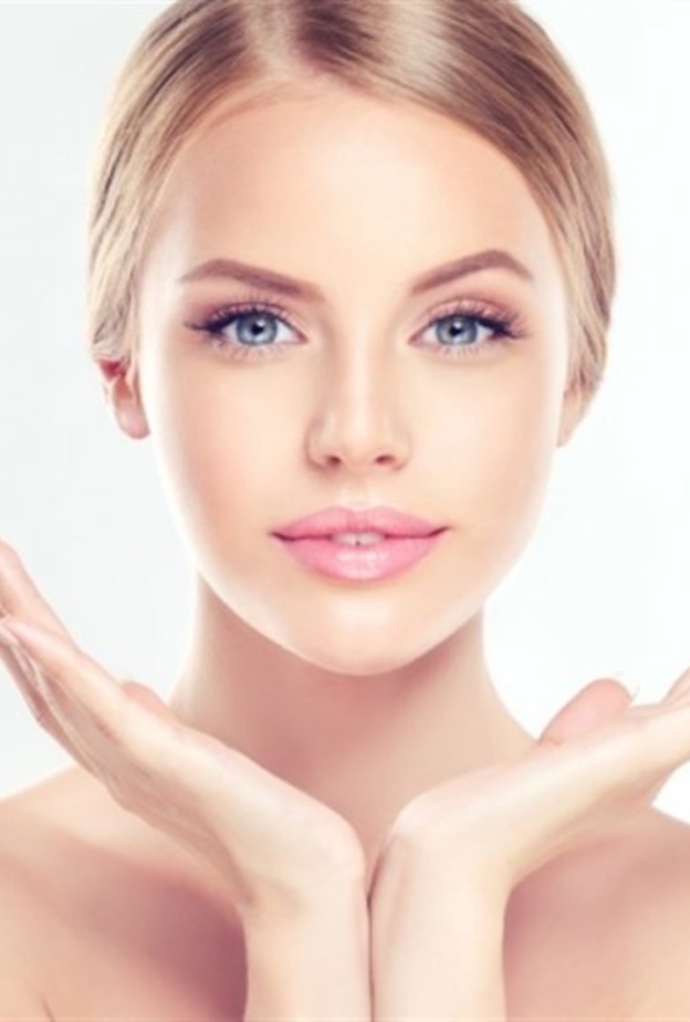 التقشير الكيميائي يمنحك بشرة نضرة ومشرقة