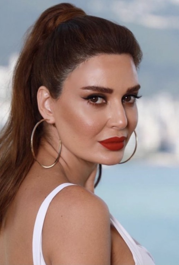  سيرين بالمكياج الكلاسيكي الرائع