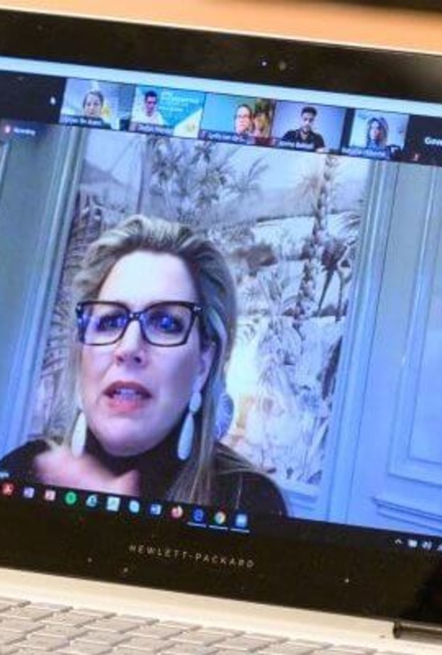 الملكة ماكسيما تناقش الاختلاف بين الموجة الأولى والثانية من كورونا