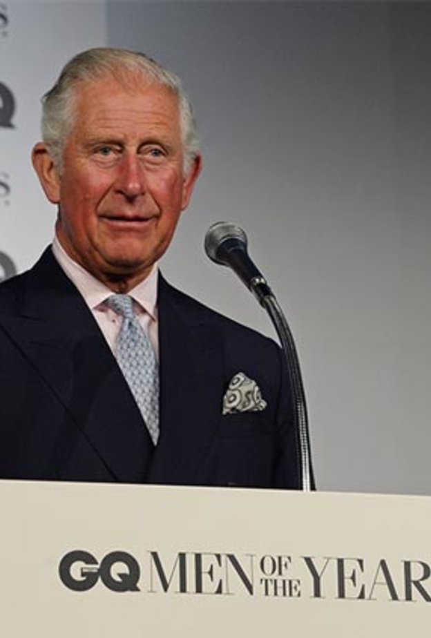 استقالة في وقت صعب بالنسبة لتشارلز وكاميلا