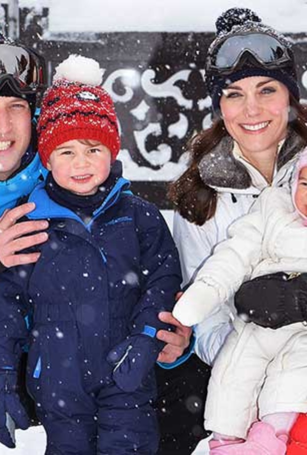 عائلة كمبريدج أمضت يوما ثلجيا رائعا في منزلهم الريفي