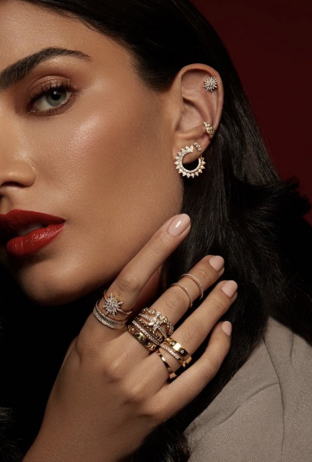 تنسيق الخواتم والاقراط مع Aquae Jewels