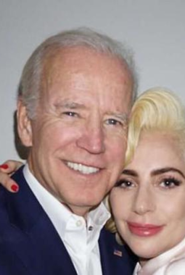 ليدي جاجا وجو بايدن 