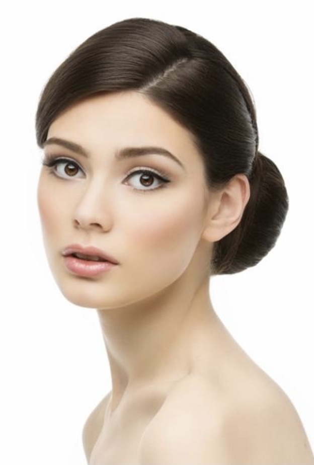  أسباب تغير لون البشرة وكيفية تفتيحها بالطرق الطبيعية