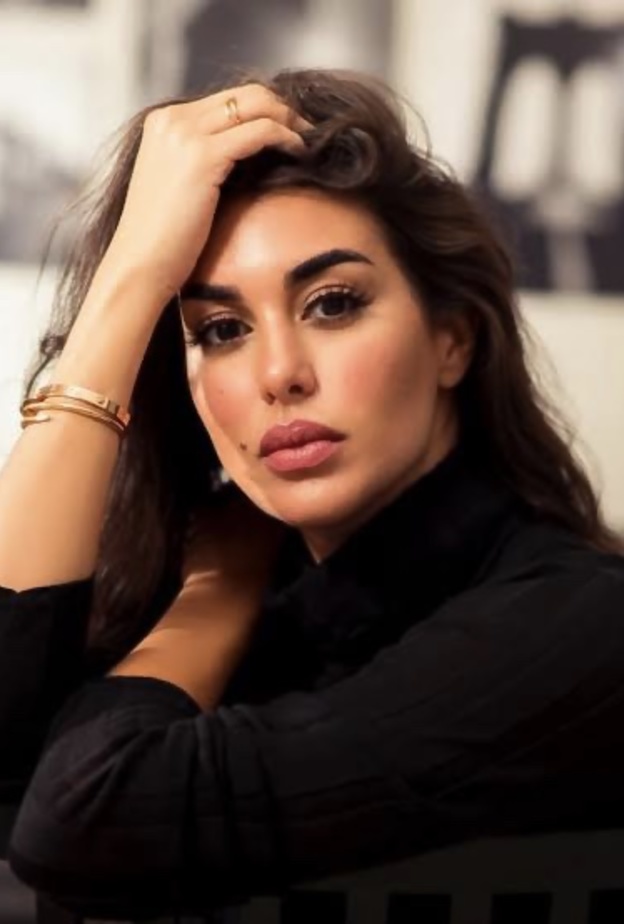  ياسمين صبري أنيقة بمجوهرات كارتييه