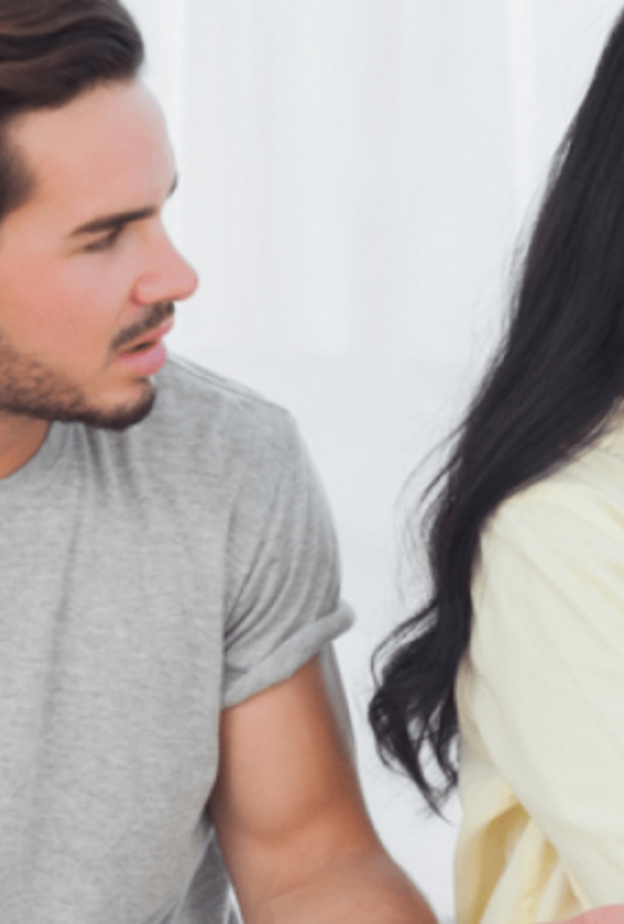  كيف اتعامل مع خطيبي الذي يهملني- - ابادر بالاهتمام