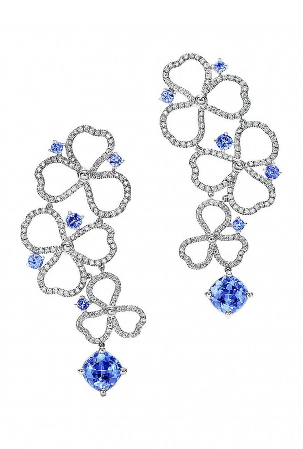 أقراط متدلية بأحجار الماس والتنزانيت من تيفاني اند كو Tiffany & Co