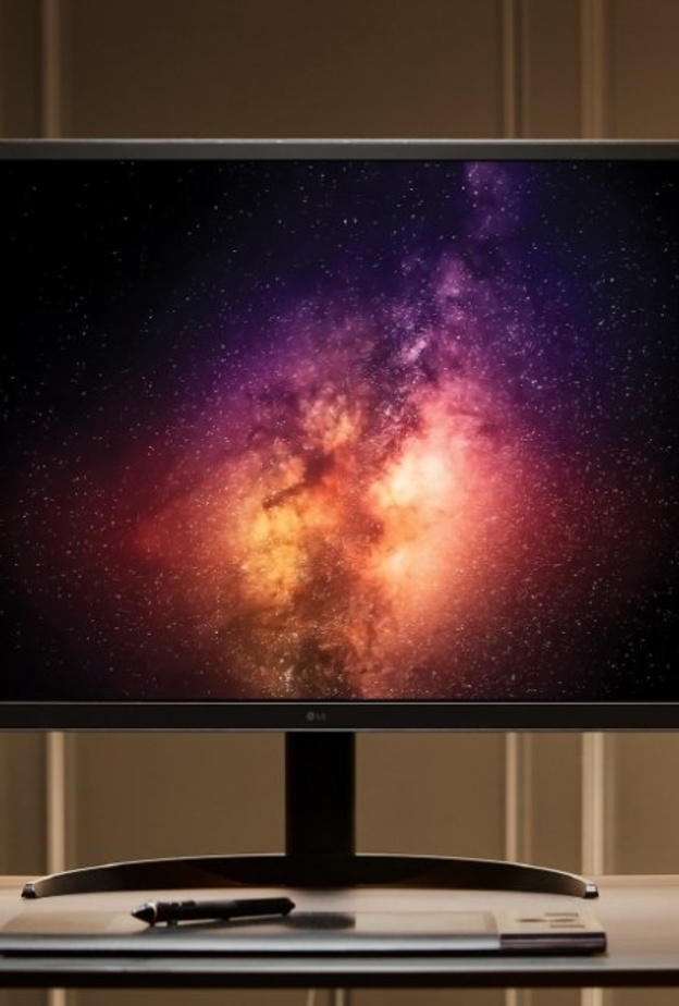 إل جي تطلق شاشة ثورية منحنية بدقة 5K