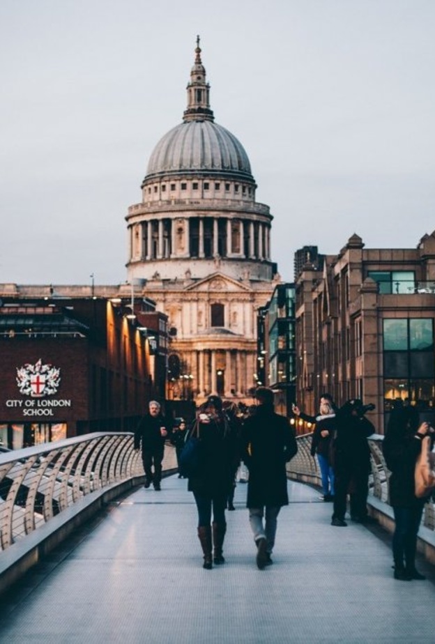 تعرف على أفضل وقت للسفر الى لندن بواسطة Free-Photos