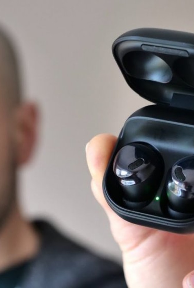  السماعات الجديدة تأتي مع ثلاثة ميكروفونات لتمكين ميزة إلغاء الضجيج