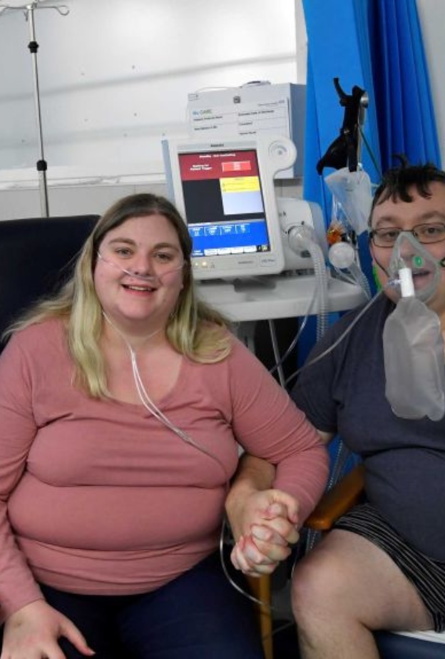  عروسان يتزوجان في عنبر حجر صحي لمرضى كورونا