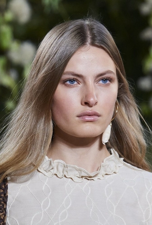 حافظي على نضارة بشرتك مع قدوم فصل الربيع