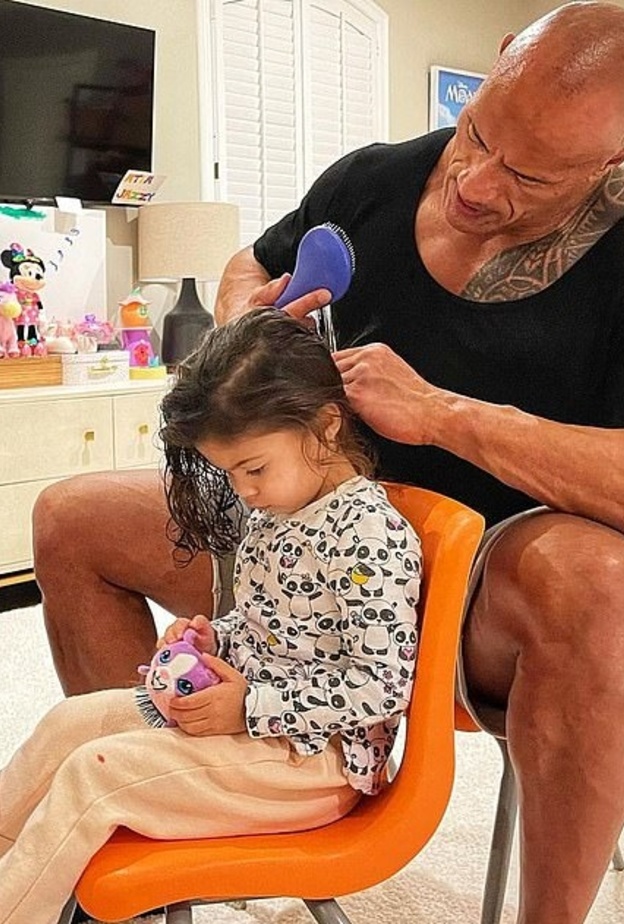 ذا روك و ابنته تيانا