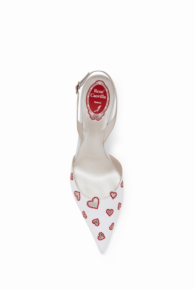 دار "رينيه كاوفيلا" تطرح حذاء Cora بمناسبة عيد العشّاق