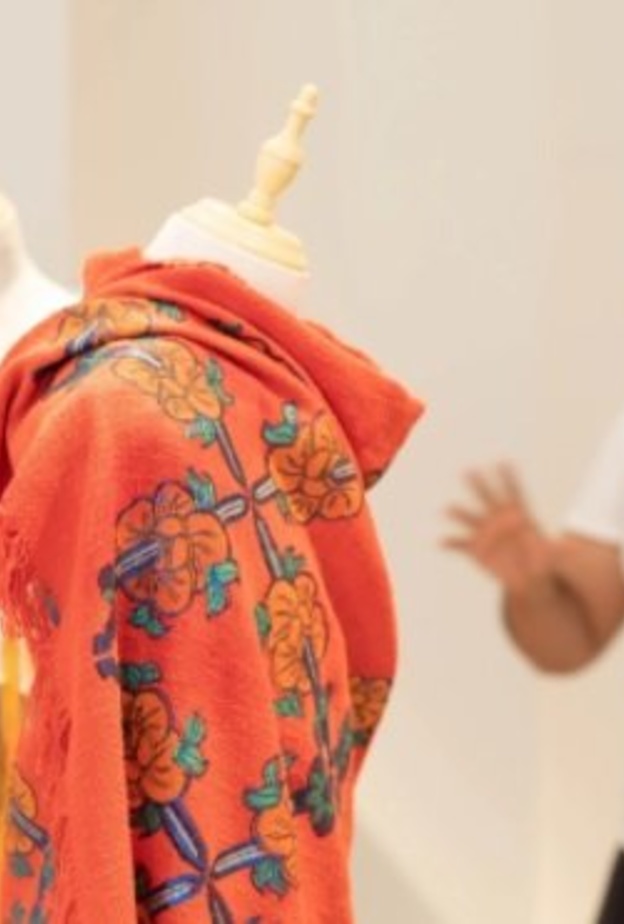 خالد مزينة يشرح للجمهور أعماله المميزة