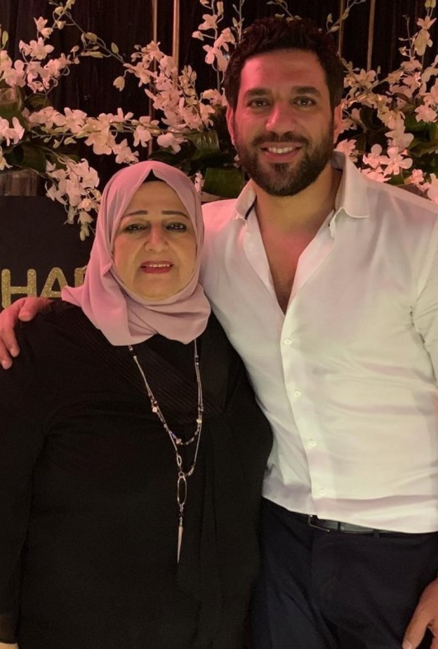 حسن الرداد ووالدته