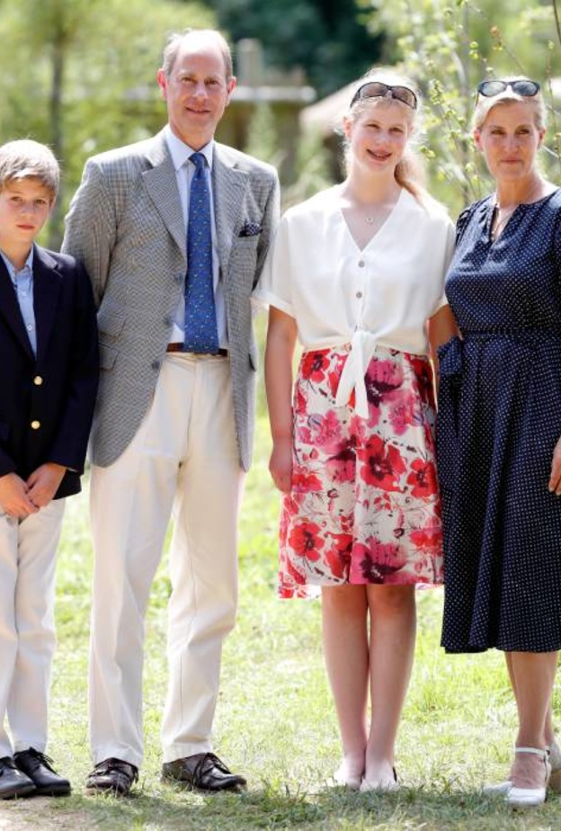  الأمير إدوارد لم يستوعب حقيقة أن والدته ملكة بريطانيا