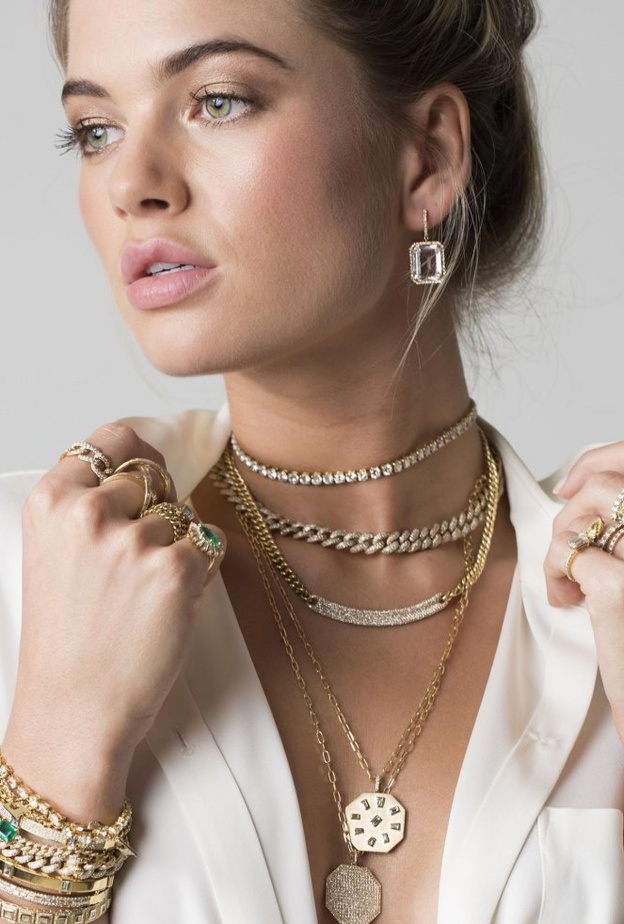 صيحة تكديس المجوهرات المفضلة لدينا