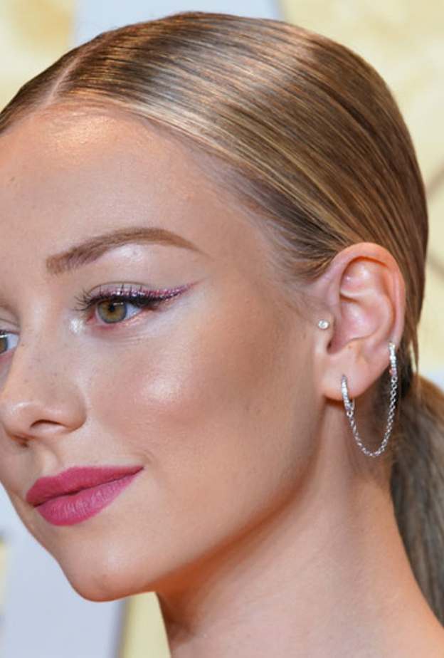 لمسة وردية مثالية بأسلوب إستر