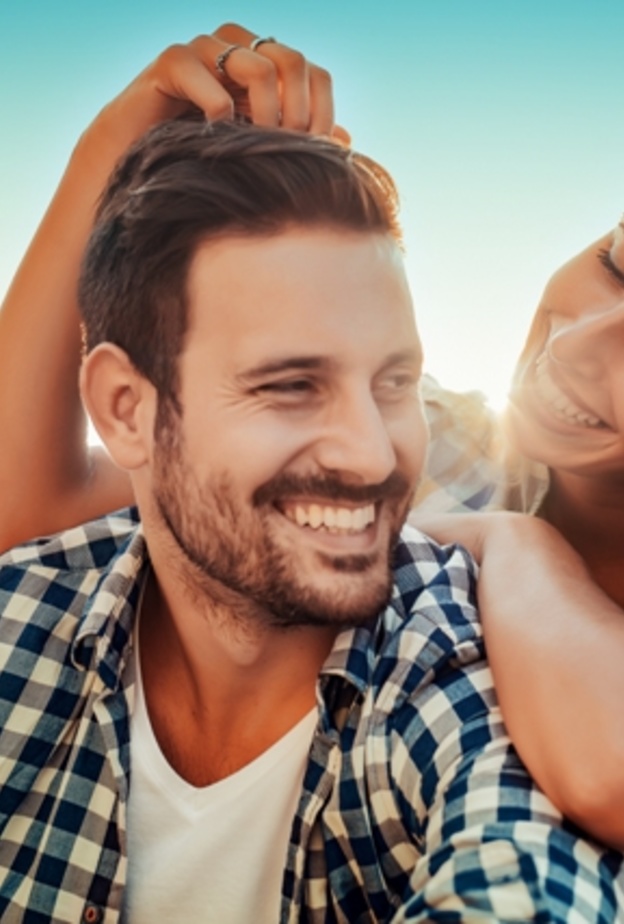 5 عبارات امدحي بها زوجك وأكسبيه للأبد