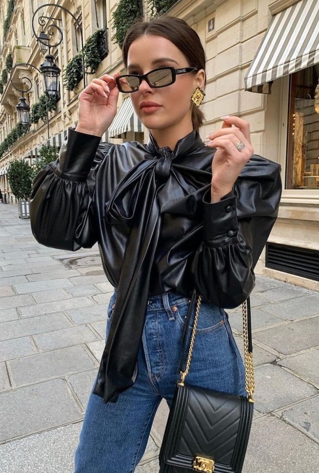 اعتمدي توب بتصميم عصري مع الأكمام المنفوخة لاطلالة مميزة