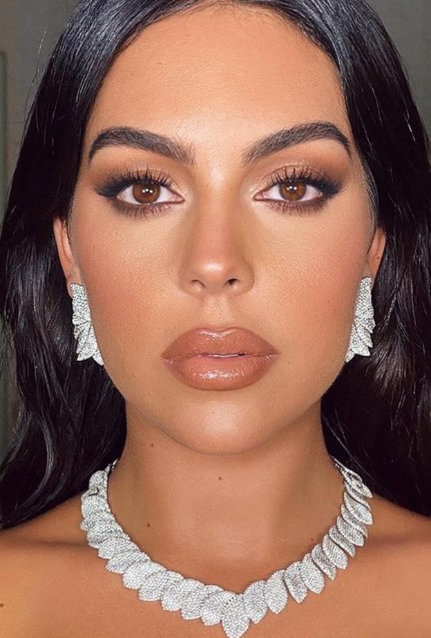 اجمل اطلالات جورجينا رودريغيز الجمالية 