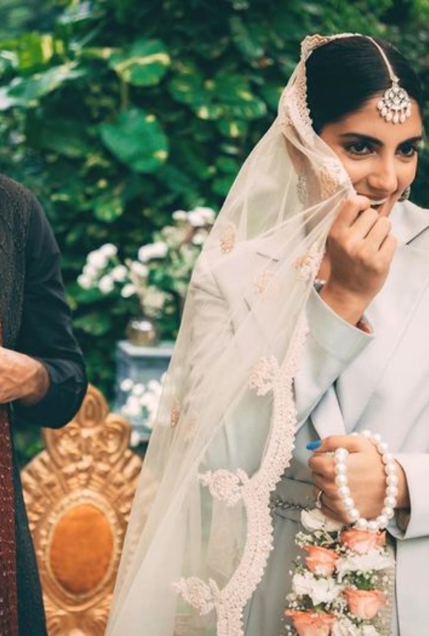  زوج سانجانا ريشي دعم اختيارها