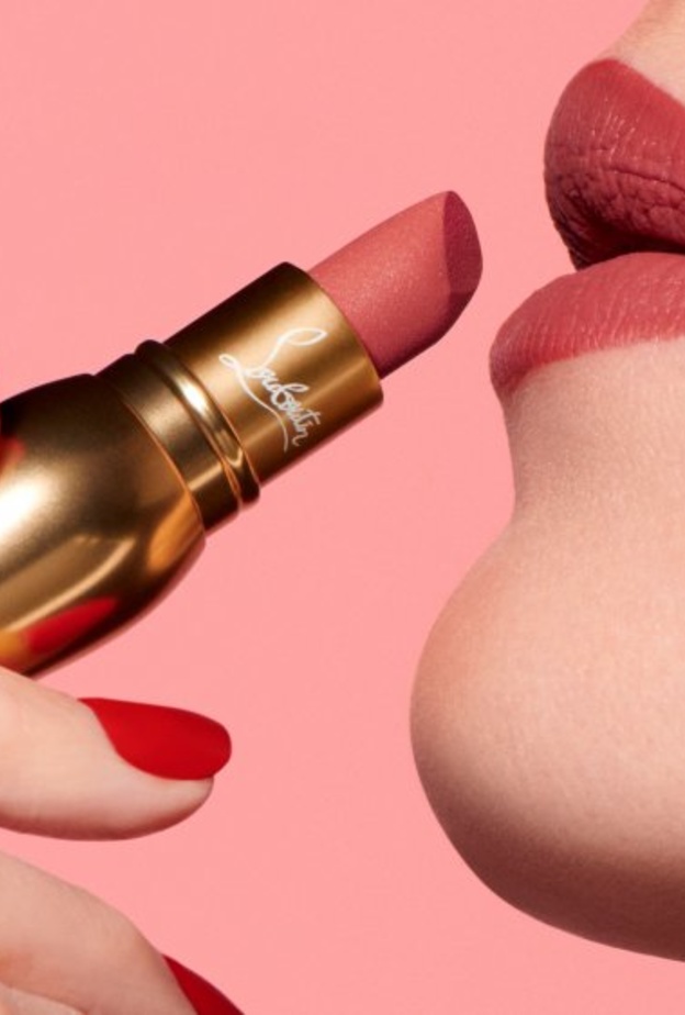 Christian Louboutin تطرح تشكيلة من أحمر الشفاه وطلاء الأظافر
