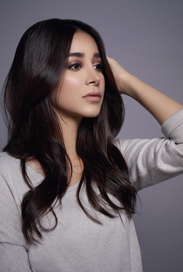 مكياج ترابي ناعم على طريقة اسيل عمران