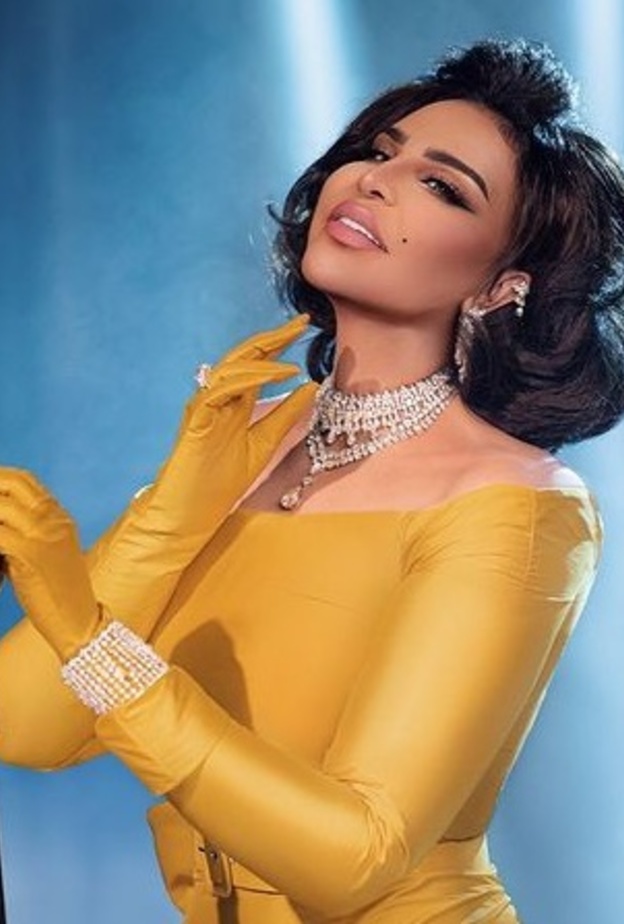 الفنانة أحلام تبهر الجمهور بإطلالة جمالية متجددة على غلاف ألبومها