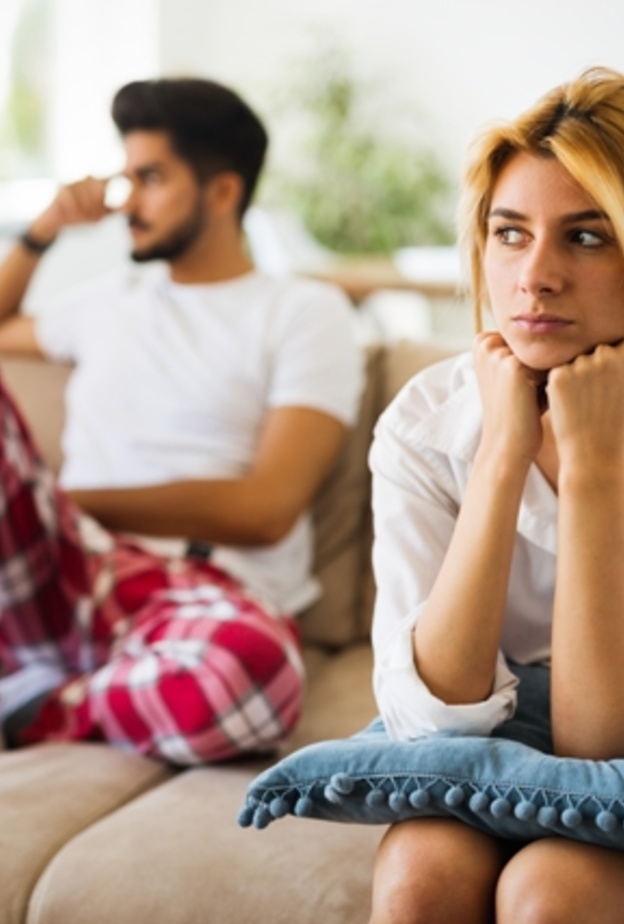 لماذا يبتعد الرجل عن زوجته