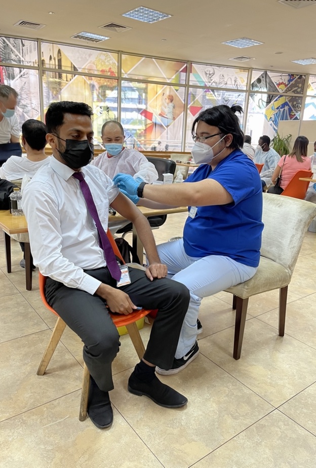 داماك تنظم حملة تطعيم لموظفيها للحد من انتشار فيروس كوفيد-19