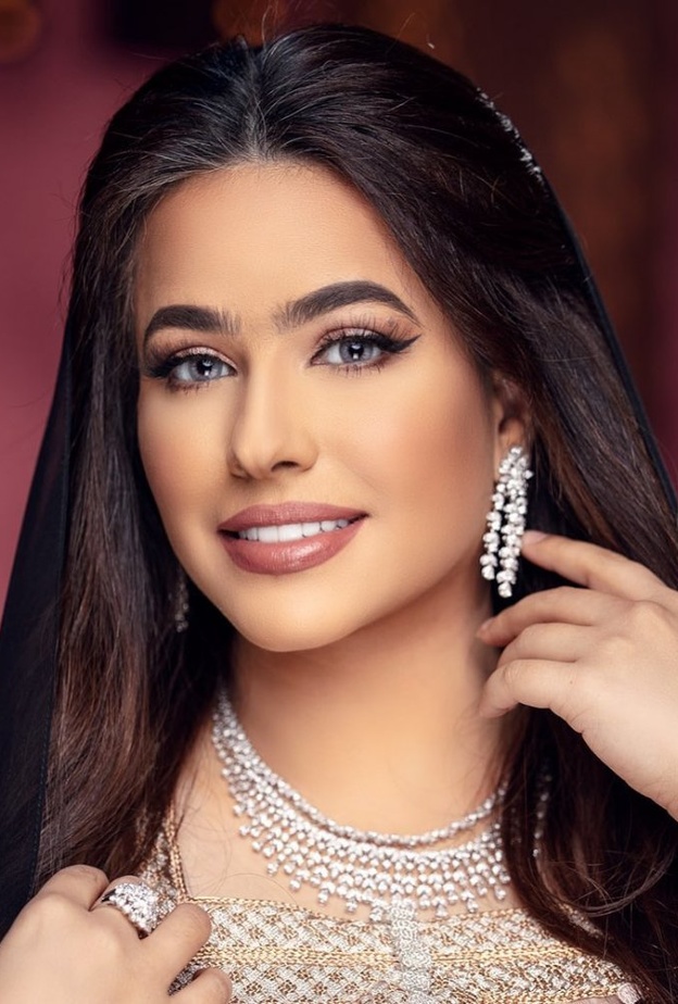  الإعلامية الإماراتية حصة الفلاسي