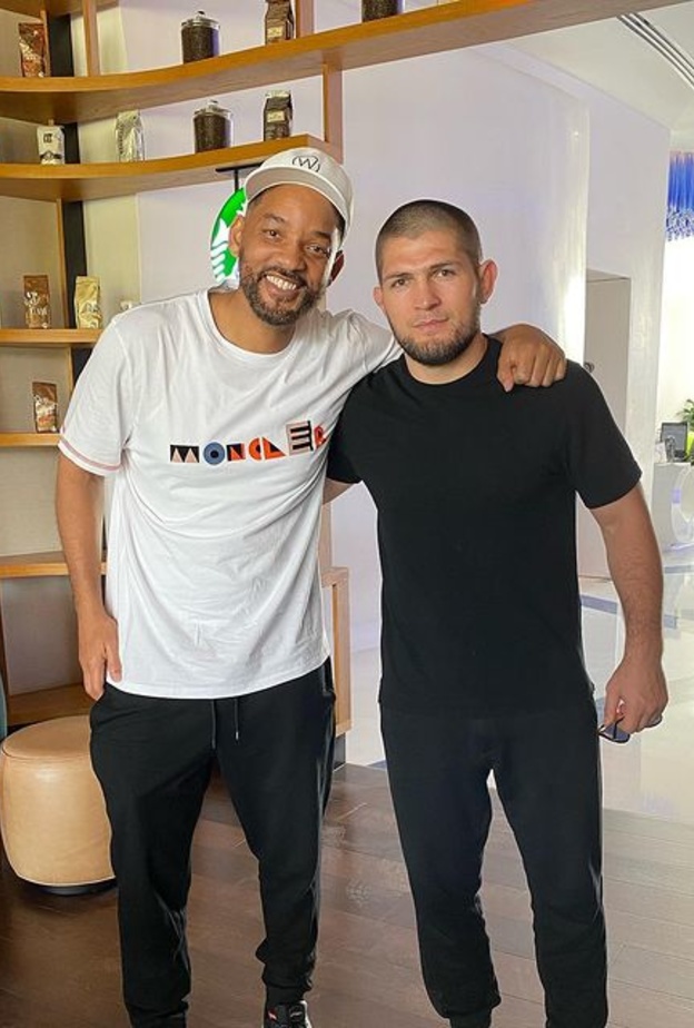 النجم العالمي ويل سميث يلتقي حبيب محمدوف في دبي