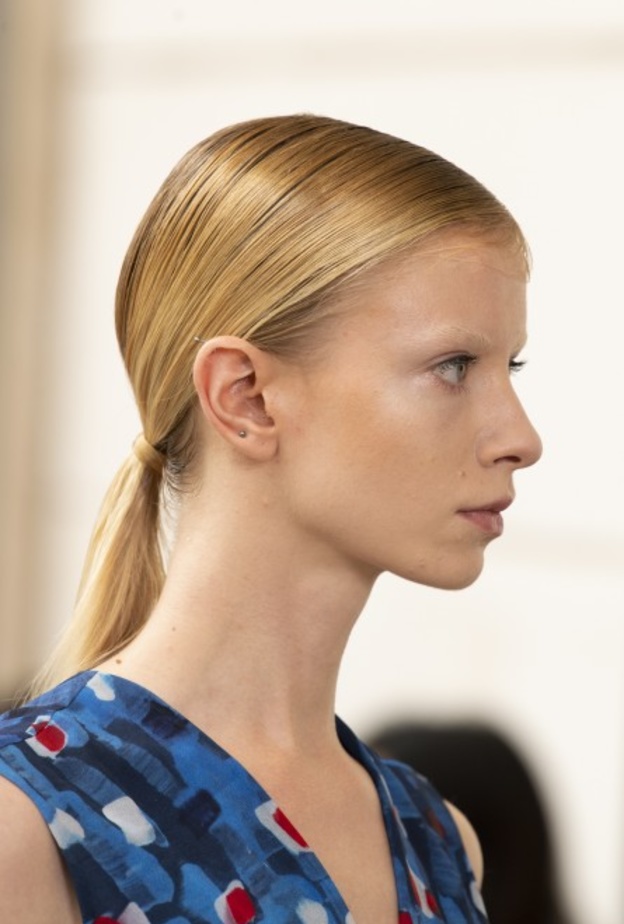 تسريحات شعر ناعمة لفترة الصباح