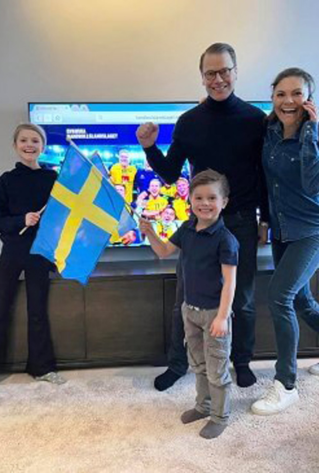 الأميرة فيكتوريا وعائلتها تابعت أحداث المباراة