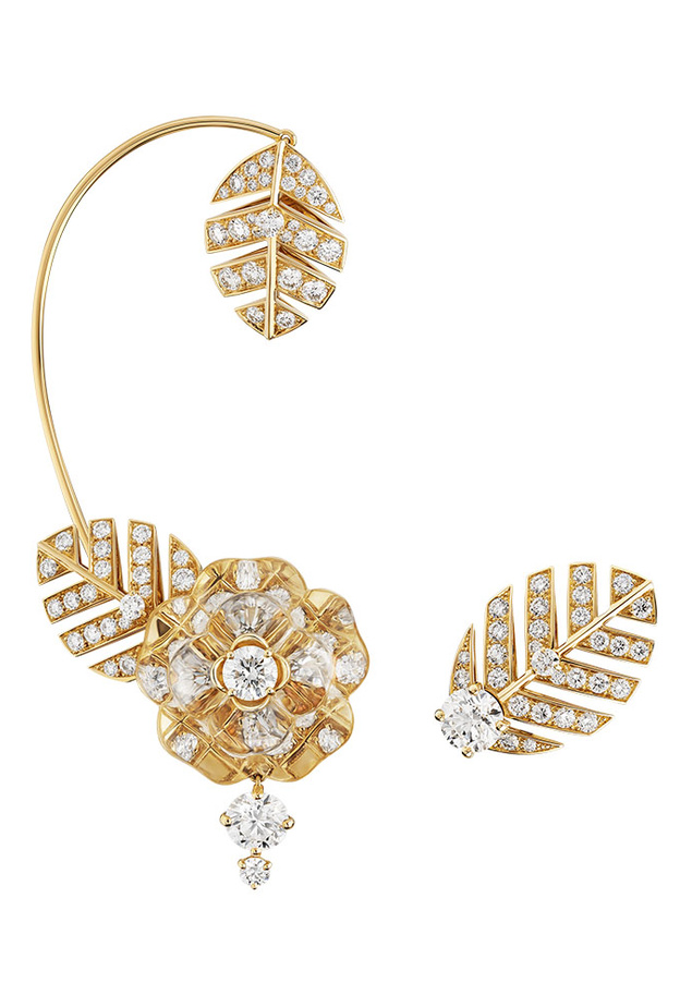  أقراط من شانيل Chanel