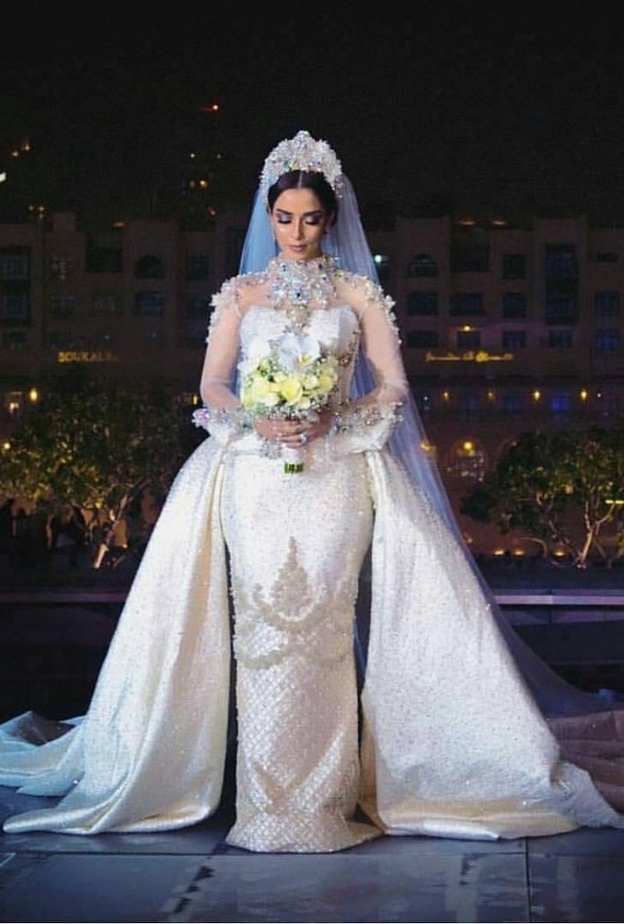  بلقيس واطلالة رومانسية