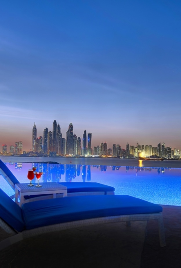 فندق ديوكس النخلة يكشف عن باقات عيد الحب الفاخرة