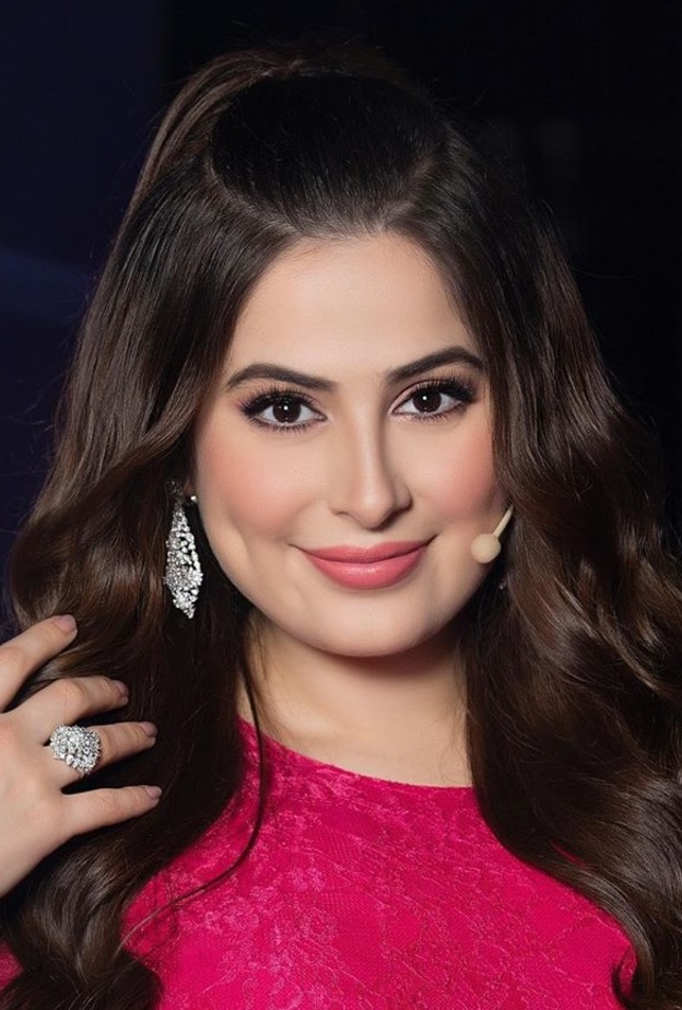 تسريحات شعر يوم الحب