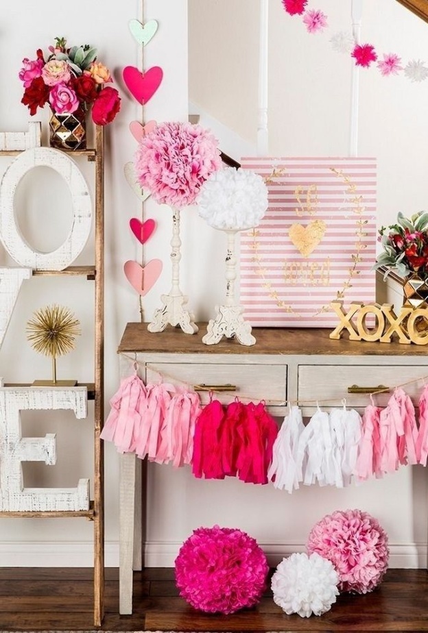 اكسسوارات بأسلوب DIY بمناسبة عيد الحب بألوان الوردي المبهجة