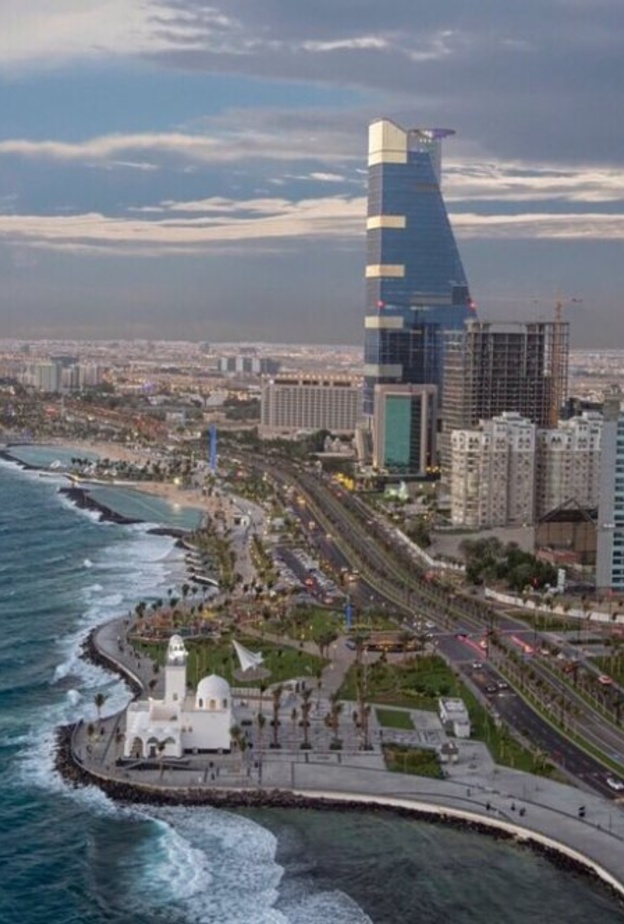 اغلاق الواجهات البحرية بجدة بسبب تزاحم الزوار للحد من انتشار كورونا 