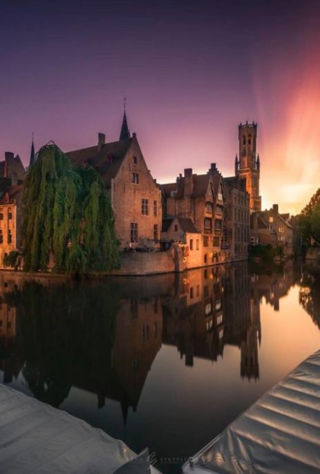  فندق رولي برغونديش كرويس، بروج، بلجيكا