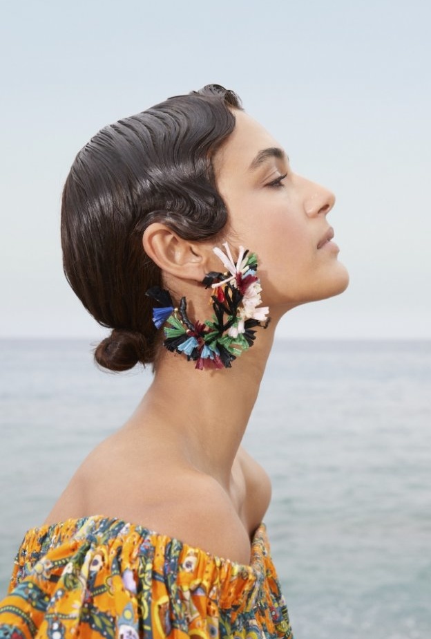 تسريحات شعر مبللة وكاريه من دار Chanel