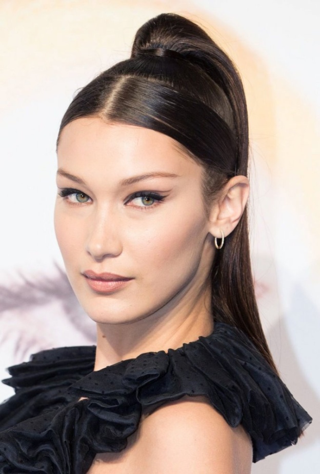 تسريحات شعر راقية مع ذيل الحصان العالية لاطلالات يوم الحب بأسلوب بيلا حديد