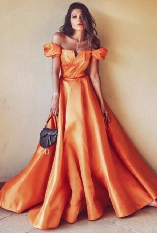  فساتين خطوبة ناعمة من هبة القرشي